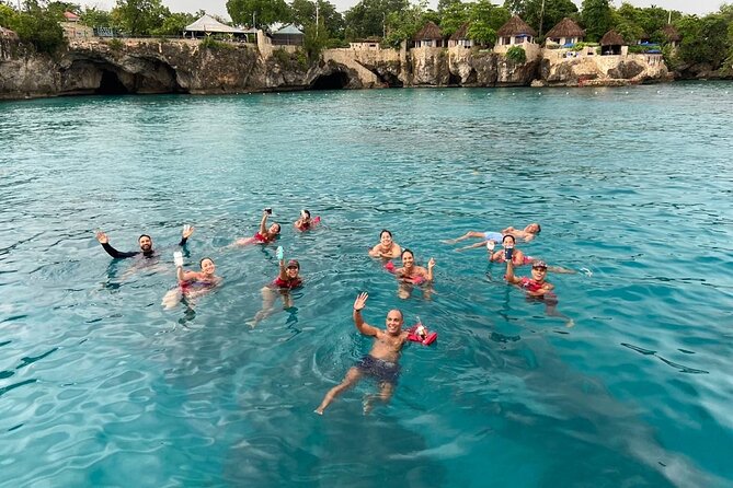 3.5hr Private Catamaran Cruise with Snorkeling, DJ, Bar, Food - A private catamaran made for celebrations