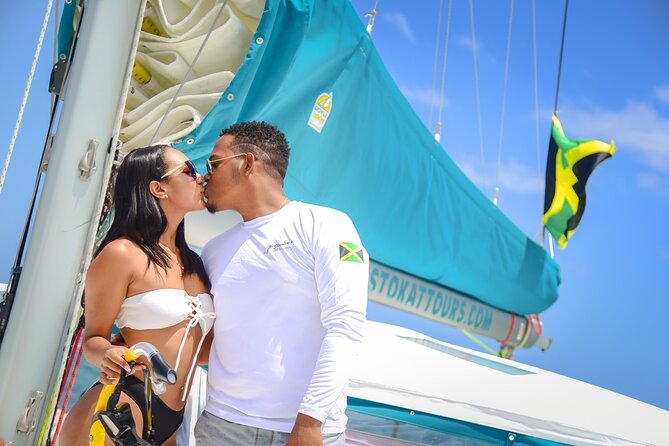3.5hr Private Catamaran Cruise with Snorkeling, DJ, Bar, Food - The bar, cold towels, and light food