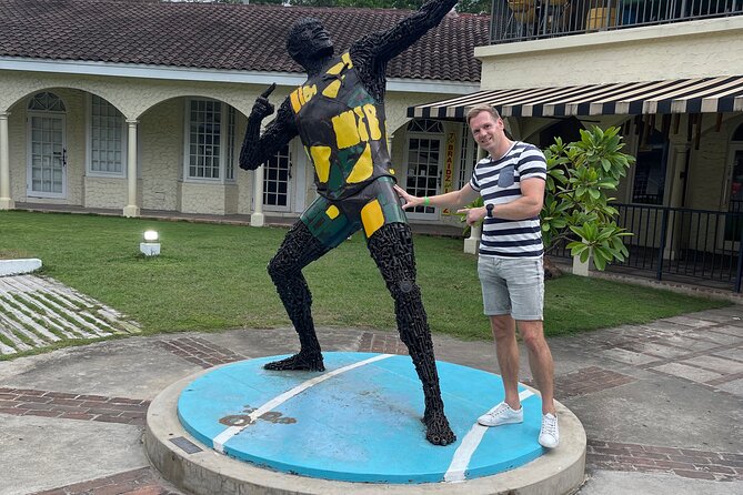 3 Hours Private Highlights Tour & Shopping in Montego Bay Jamaica - Free drinks and the small comforts