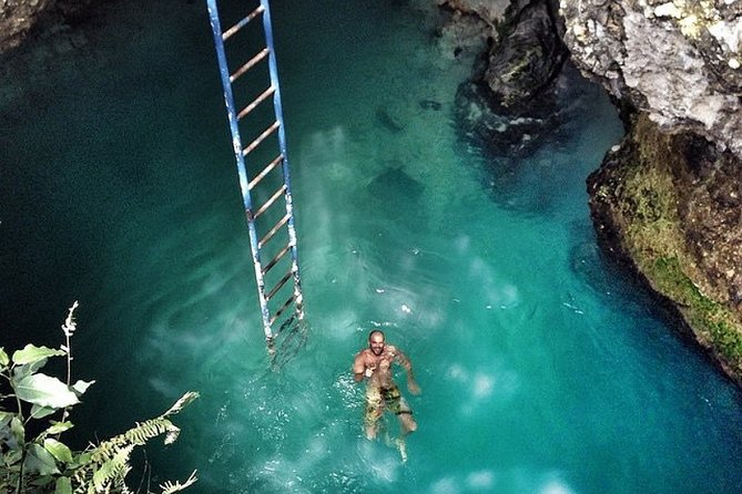 4. Negril Full-Day Guided / Sunset Tours 7miles Beach Blue Hole & Ricks Café - Blue Hole Mineral Spring: the day’s most unusual stop