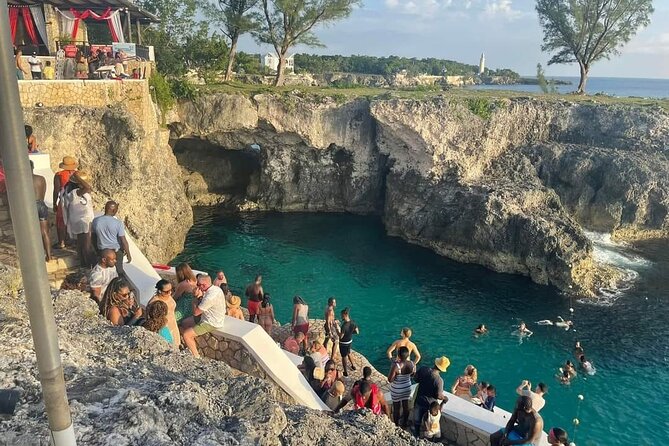 7 Mile Beach and Rick's Cafe in Negril from Montego Bay Private Tour - How the five-hour schedule feels