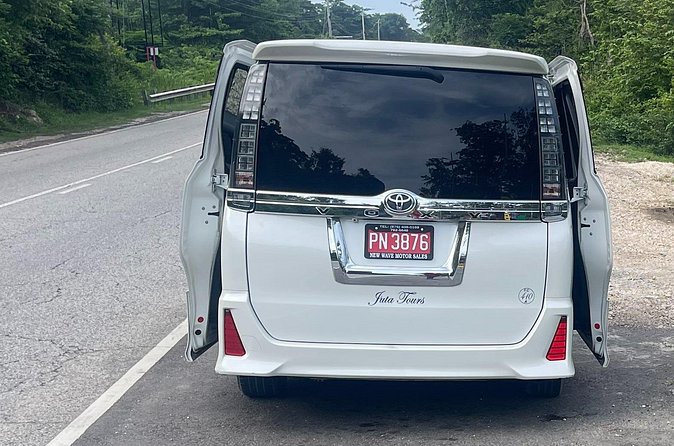 Airport Pickup, Dropoff to any Resort or Airbnb in Montego Bay - Who will appreciate this transfer most