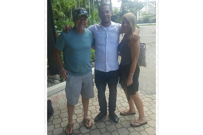 Airport Transfer To Riu Hotel Ocho Rios - The road to Ocho Rios is part of the welcome