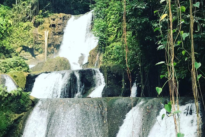 Appleton Rum Factory, Ys Falls, Black River Safari, Floyd’s Pelican Bar - The road time is part of the decision