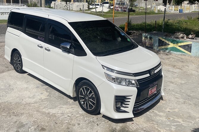 Bahia Principe Grand Jamaica Private Airport transfer - The return trip from the resort lobby