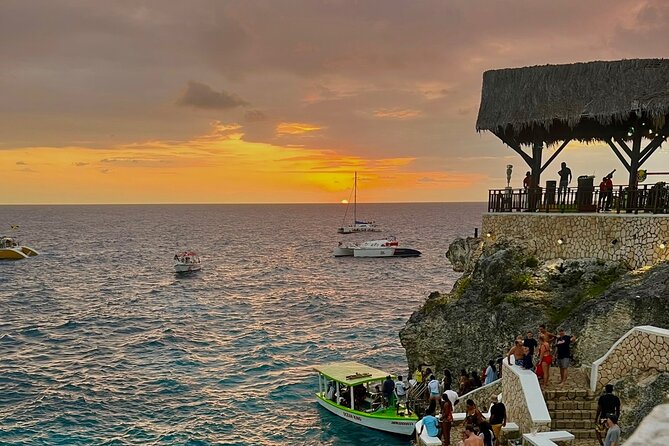 Bamboo Rafting, ATV & Ricks Cafe Combo Tour From Montego Bay - How the private transport changes the day