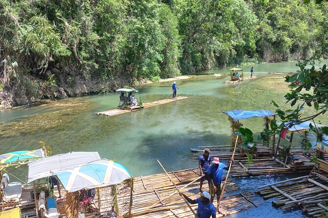 Bamboo Rafting in Ocho Rios - Albert makes the transfer part of the tour