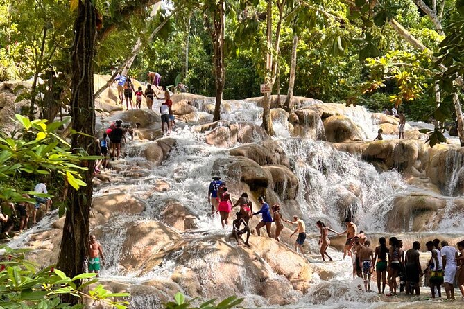 Bamboo Rafting with lime stone - The optional limestone foot massage