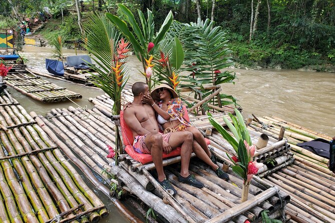 bamboo rafting with limestone foot massage - What the guide can change
