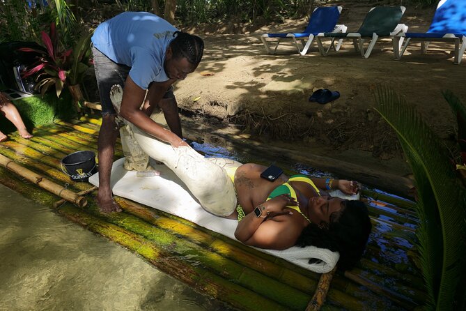 Bamboo River Rafting from Ocho Rios Jamaica - A gentle Jamaican outing, not an adrenaline ride