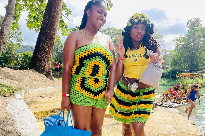 Bamboo River Rafting from Ocho Rios Jamaica - The limestone massage is the extra worth considering