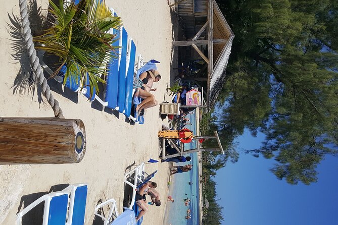 Beach please / Beach day in Ocho Rios Jamaica - The optional souvenir stop after the beach