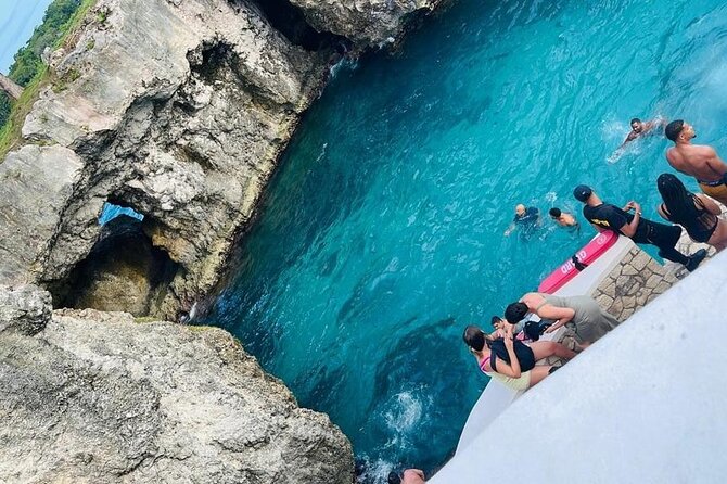Beautiful Sunset Tour at the Rick's Cafe in Negril - Rafting the Great River at Lethe