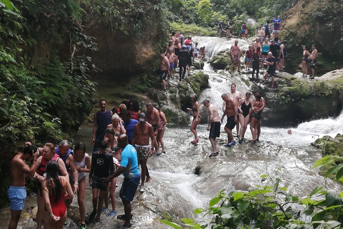 Blue Hole Adventure Ocho Rios. - The ten-minute hike beside the stream
