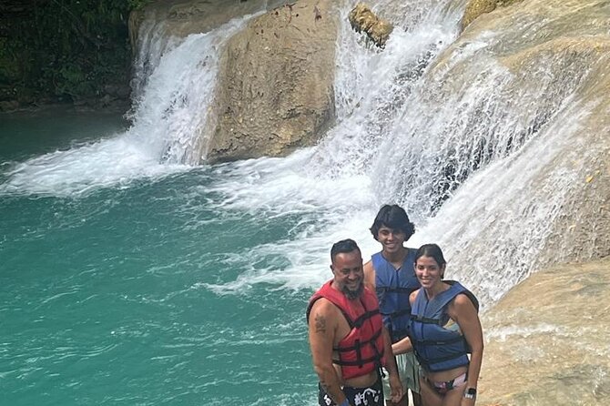 Blue Hole and Beach from Cruise ship Ports or Hotels in Ocho Rios - Ocho Rios Bay Beach changes the pace