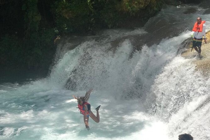 Blue Hole and Dunn's River Adventurous and hiking waterfalls from Ocho Rios - Fitness, comfort, and what to plan