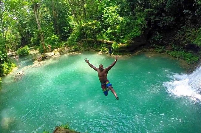 Blue Hole and Horseback Riding and Shopping - The $165.67 price: convenient, but not all-inclusive