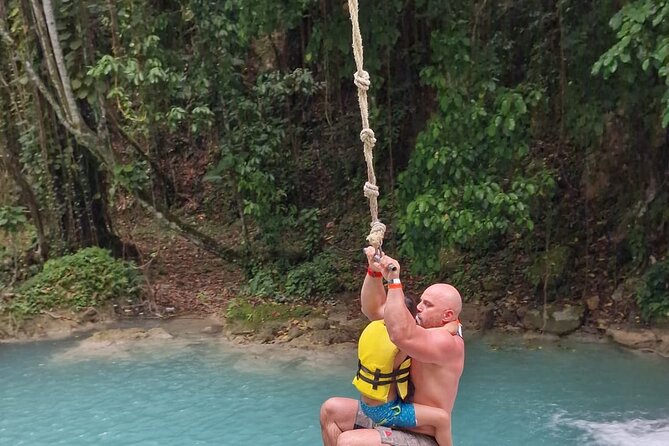 Blue Hole and Shopping in Ochi Rios - What makes Richardo’s service useful