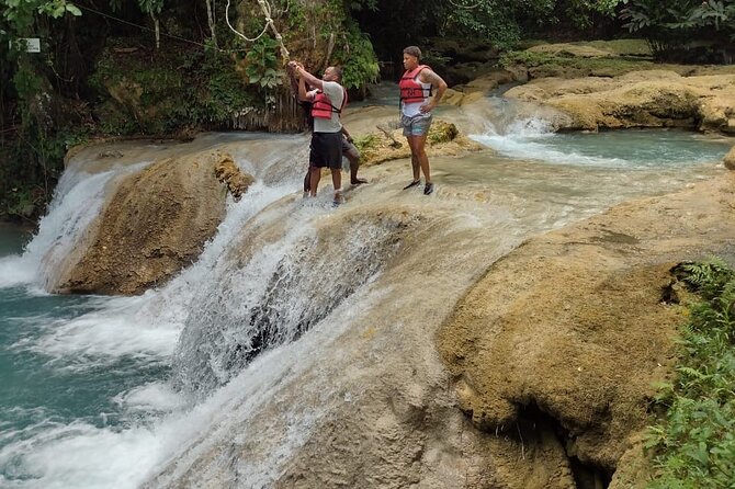 Blue Hole and Shopping in Ocho Rios Jamaica - What the Blue Hole portion is like