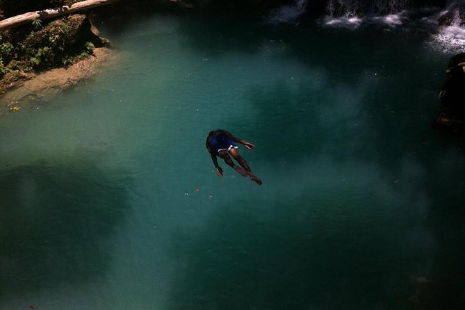 Blue Hole and Sightseeing Tour from Falmouth - Ocho Rios shopping and local stops
