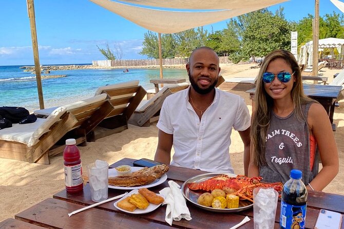 Blue Hole, Dunn's River Falls + Lunch & Cocktails at Bamboo Beach - How the group format affects the day
