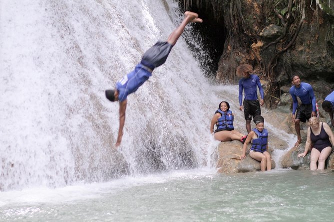Blue Hole & Dunn's River Falls with Lunch from Negril - The long road from Negril shapes the day