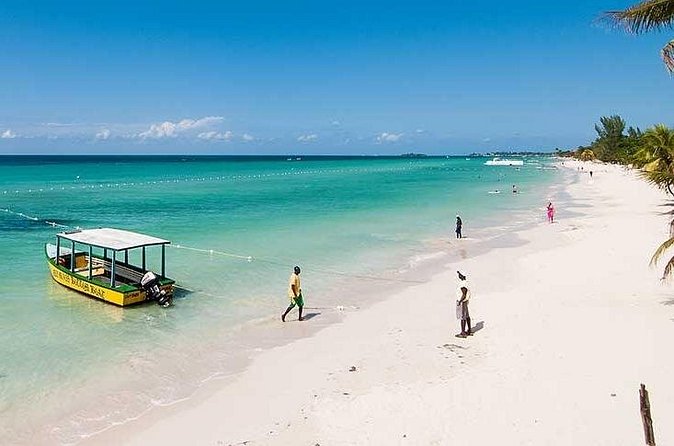 Blue Hole Mineral Spring, Ricks Cafe, 7 Mile Beach and Shopping Private Tour - Time Square Mall for a Practical Shopping Stop