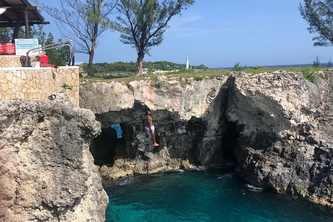 Blue Hole Mineral Springs, Rick's Café, and Shopping Combo Tour - Key points to know before you book