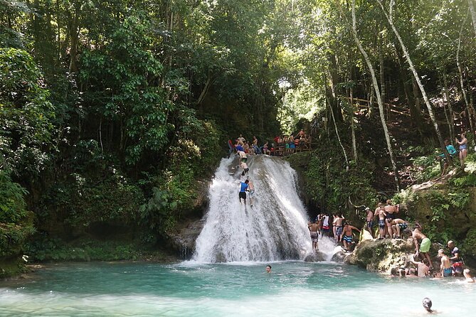 Blue Hole Ocho Rios - Pickup from Ocho Rios hotels and the cruise port