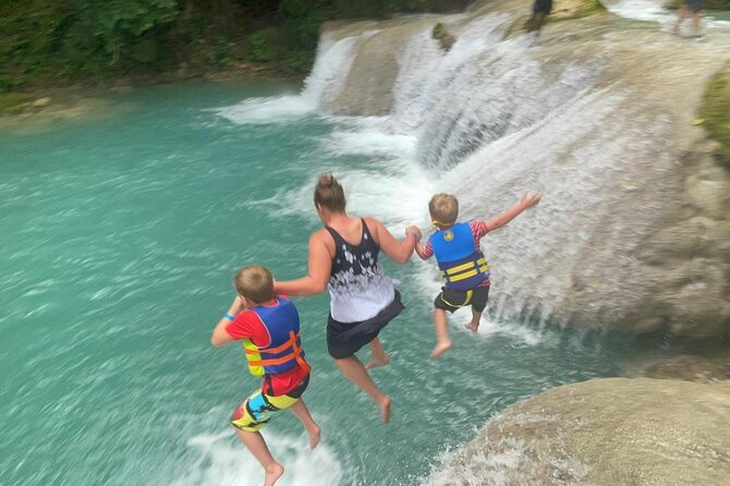 Blue Hole Secret Falls from Falmouth - Key points to know before booking