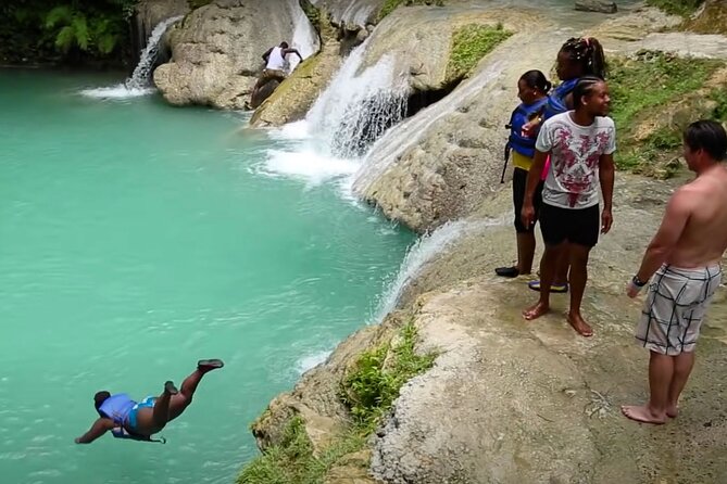 Blue Hole Waterfalls and Rasta Garden from Montego Bay - A 6 to 8 hour schedule leaves room for a full day