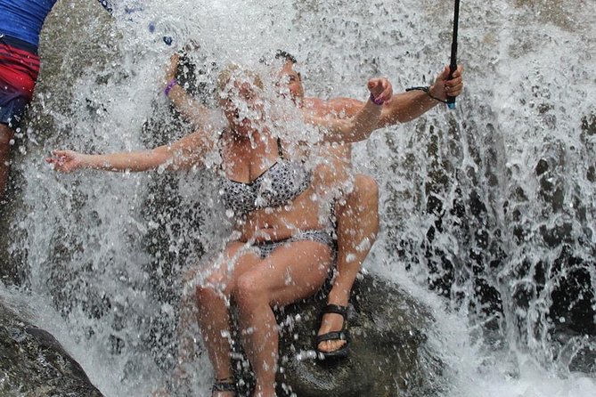 Blue Hole waterfalls from Runaway bay - Key points to know before booking