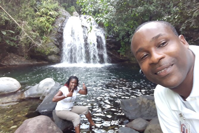 Blue Mountain Tour with Hotel Transportation - The people make the farm stop work