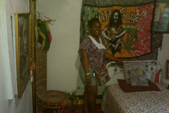 Bob Marley 9 Miles, Dunn's River from Montego Bay. - Riding from Montego Bay with a private driver