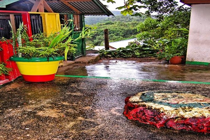 Bob Marley Nine Mile Tour - From Montego Bay - Records, memorabilia, music, and the gift shop