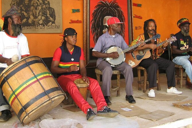 Bob Marley Nine Miles, sightseeing and local food and fruit stop - Who should book this Nine Mile outing