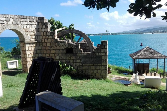 Bob Marley's Nine Mile Day-Trip with Admission & Guided Tour from Falmouth - Guide quality can shape the entire day