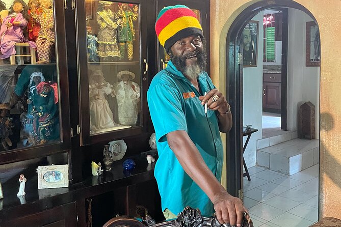 Bob Marley's Nine Mile Mausoleum Tour (Complimentary Rum Punch) - Arriving at Bob Marley’s birthplace