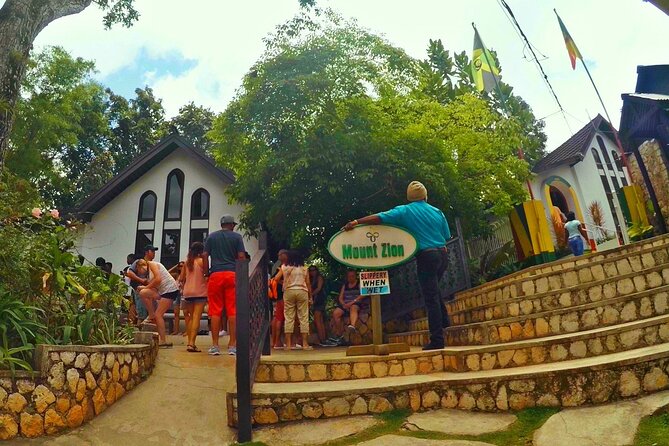Bob Marley's Spirit of Reggae - The Nine Mile Experience - Arriving in the tiny village of Nine Mile