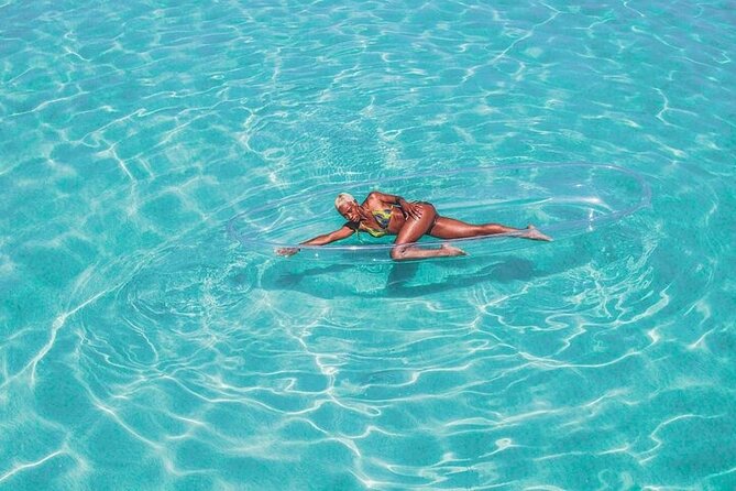 Clear Kayak Photoshoot in Montego Bay (Single) - The photo package and a detail you should clarify