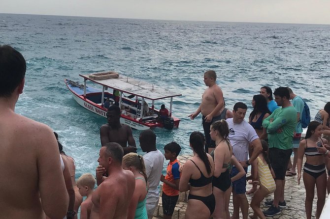 Cliff jumping and Sunsets - Who will enjoy this Negril evening?