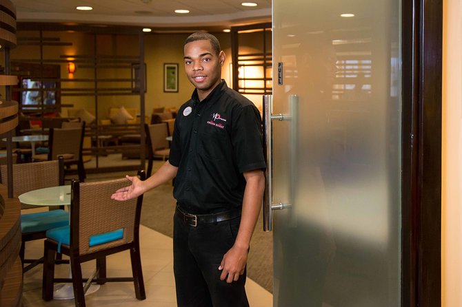 Club Mobay Fast Track Lounge with Private Airport Shuttle - Departure lounge: the better place to spend time