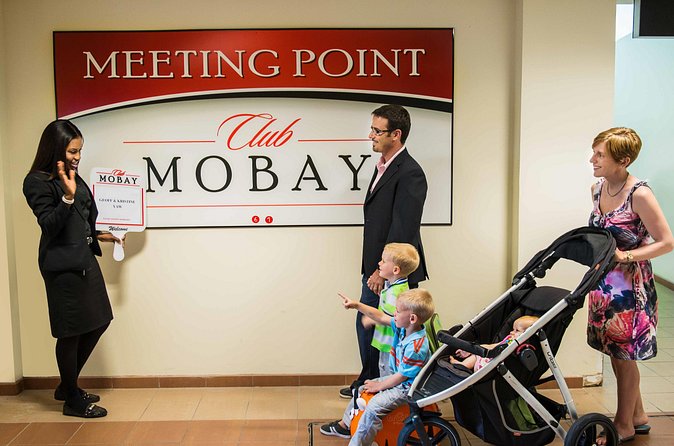Club Mobay VIP Lounge Access and Round-Trip Airport Transfer - Staff service can make or break the experience