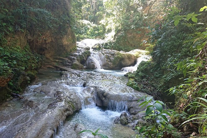 Cool Blue Hole from Ocho Rios - What the guides add to the day