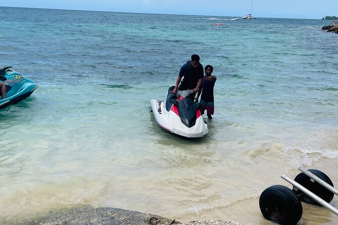 Customized Parasailing & JET-SKI - Who will enjoy this most