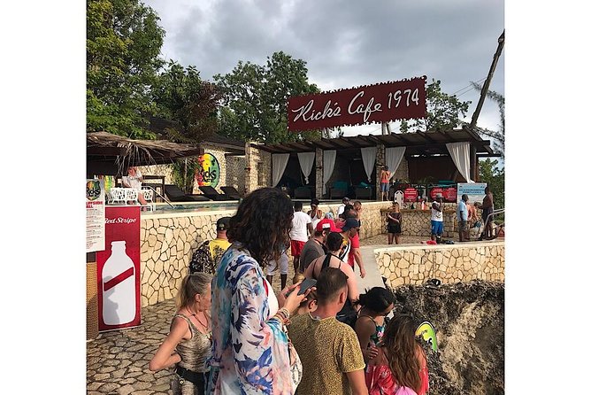 Day Tour Negril Beach & Ricks Cafe - Booking, clothing, and cancellation details