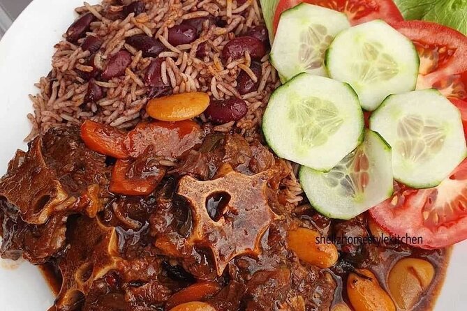 Dinner or Lunch with Pickup from Montego Bay - Restaurant or Street Vendor: Two Different Ways to Eat