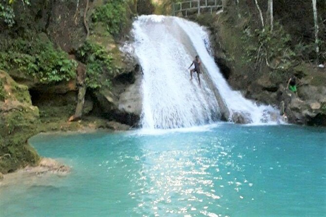 Dunn's Falls and Blue Hole Daytrip with Lunch from Montego Bay & Trelawny - Lunch between the falls