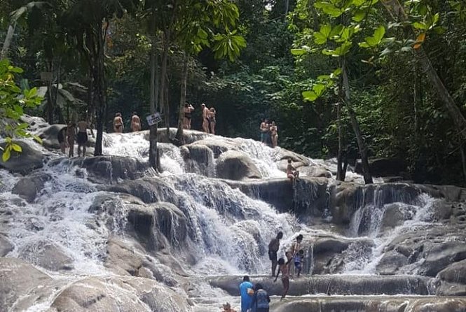 Dunn's River and Blue Hole Tour from Ocho Rios - Dunn’s River Falls, one hour in moving water
