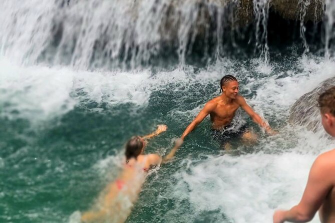 Dunn's River, Blue Hole and Bamboo Rafting from Ocho Rios - Booking, weather, and cancellation details